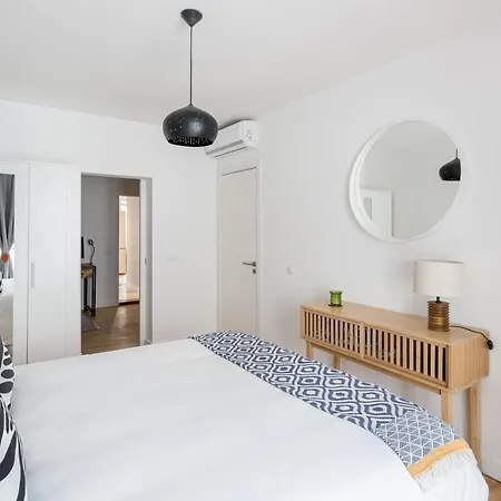 Joivy Bohemian Flat With Study Near The Centre Lisbon