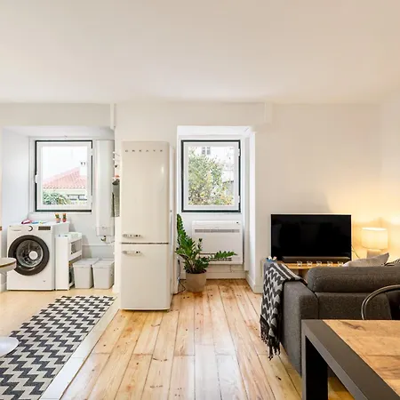 Apartment Joivy Bohemian Flat With Study Near The Centre Lisbon