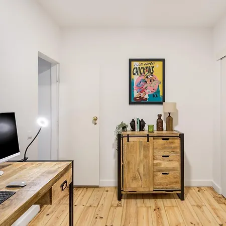 Joivy Bohemian Flat With Study Near The Centre